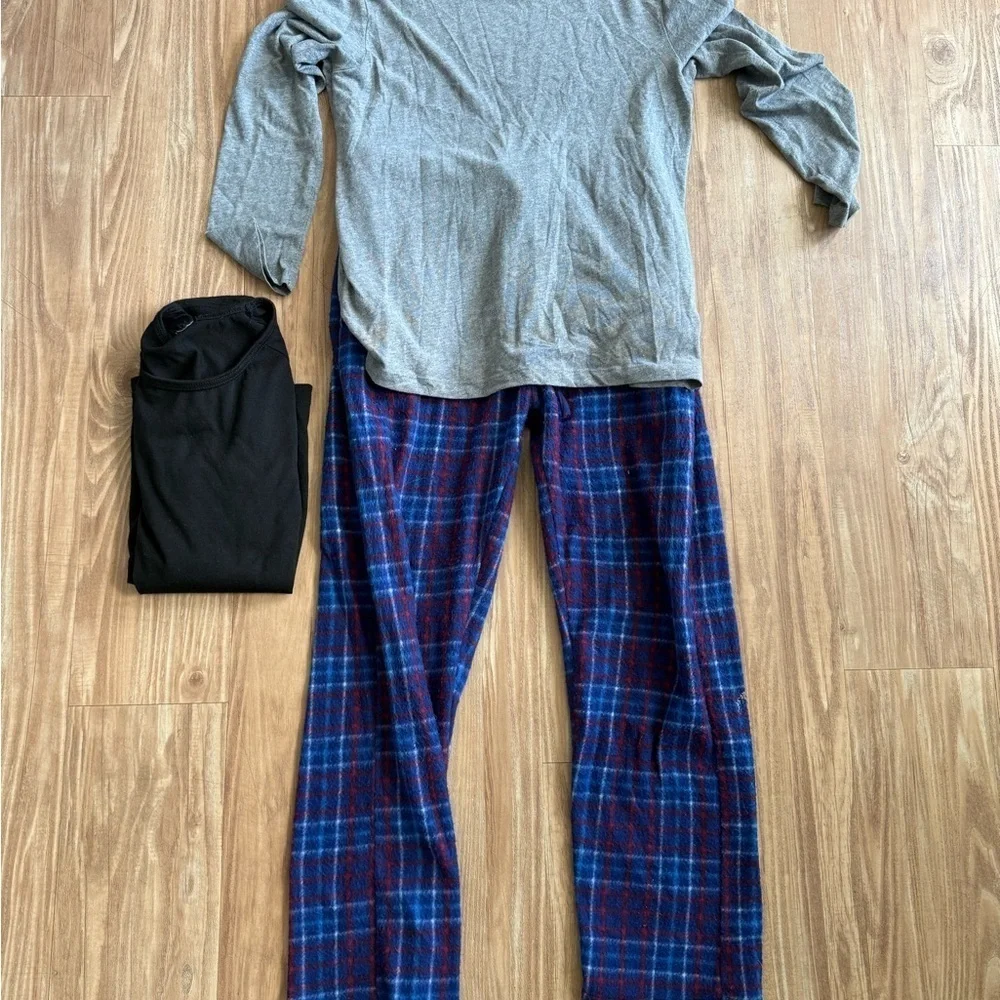 Old Navy/Essentials Sleepwear Pajama Set w/ Extra Long Sleeve